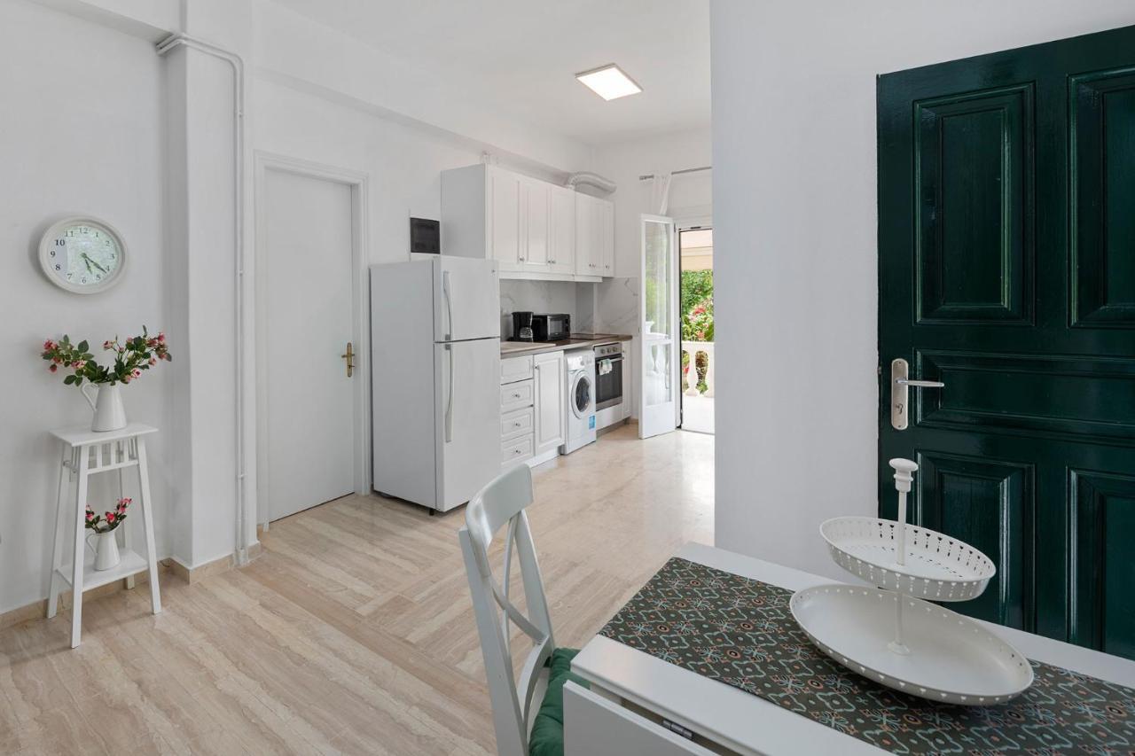 Karia Holiday Home 莱夫基米 外观 照片