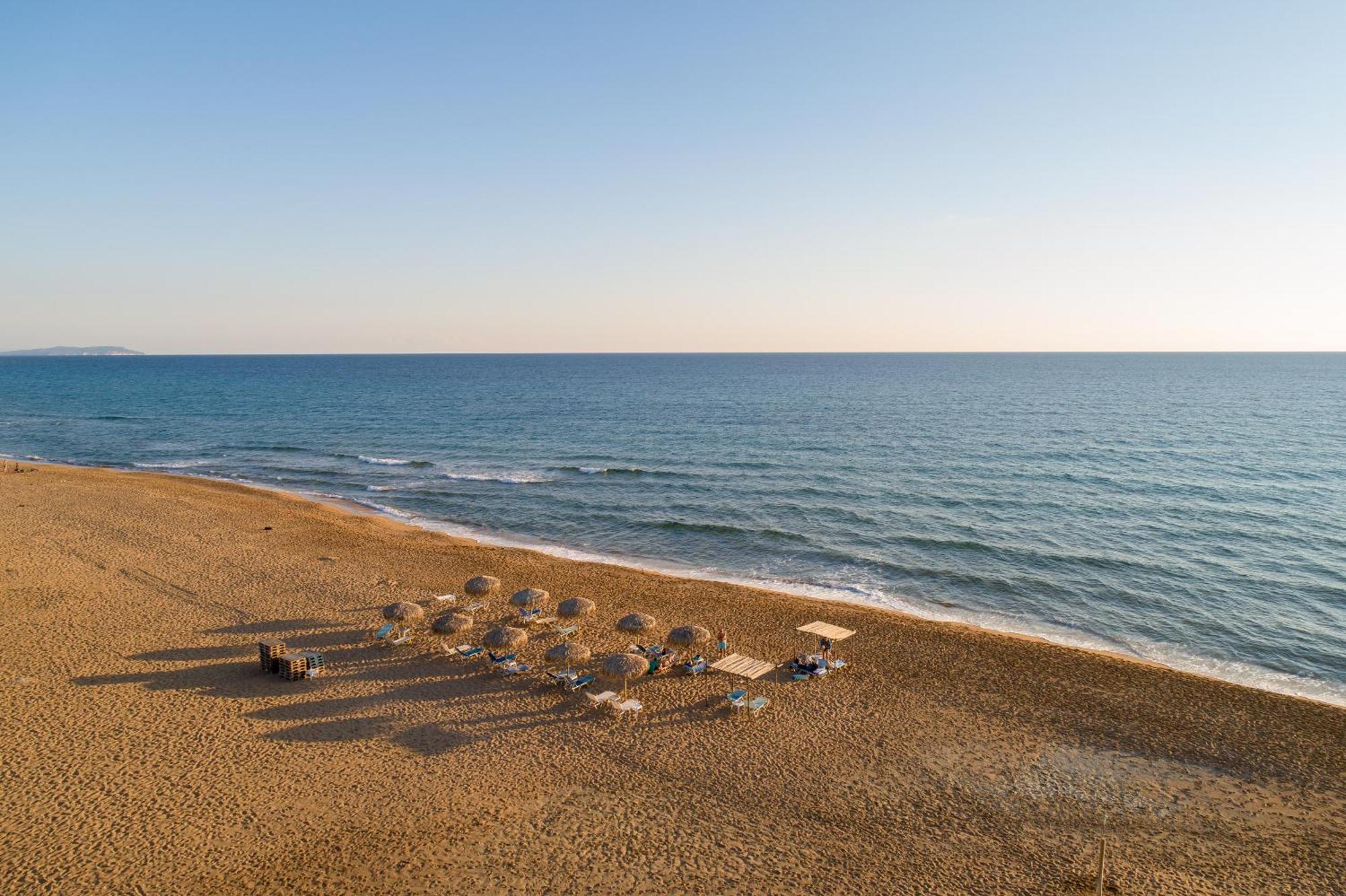 Karia Holiday Home 莱夫基米 外观 照片